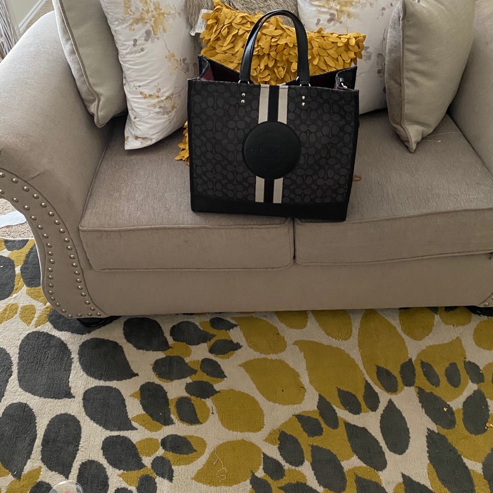 Coach Dempsey Signature Jacquard Tote Travel bag